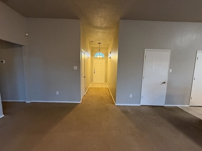 Building Photo - 7033 Snowy Owl St