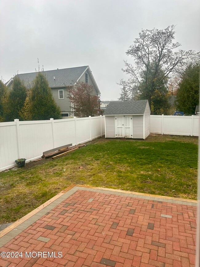 Building Photo - 73-75 Church St