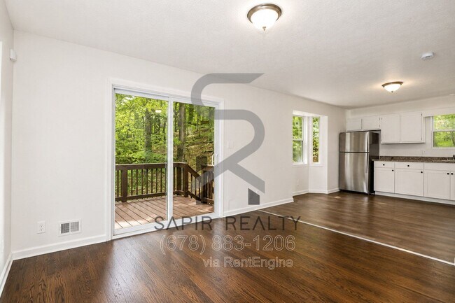 Building Photo - 2840 Alexandria Dr SW