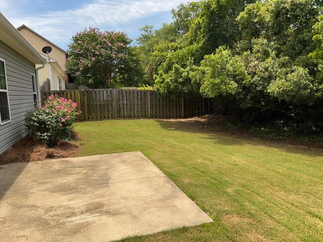 Building Photo - 172 Kline St NW