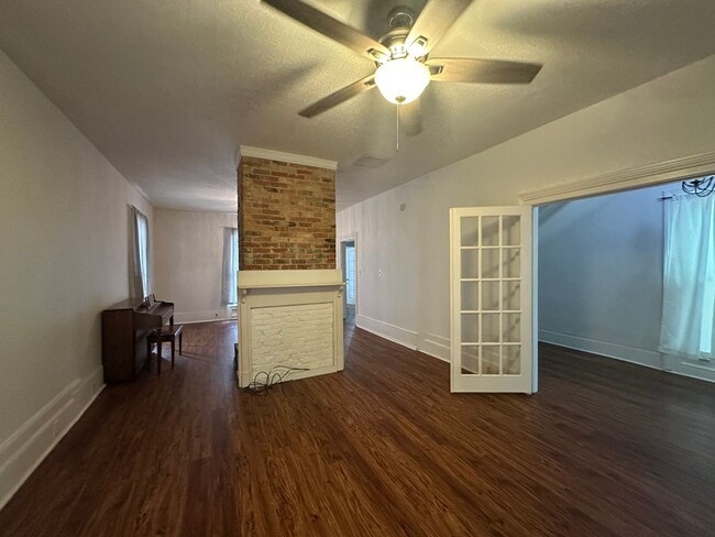 Building Photo - Historic 3 Bed 2 Bath Home in Downtown Was...