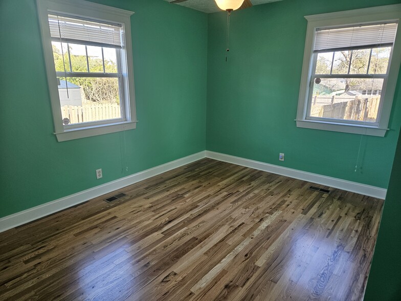 Bedroom - 210 N 10th St