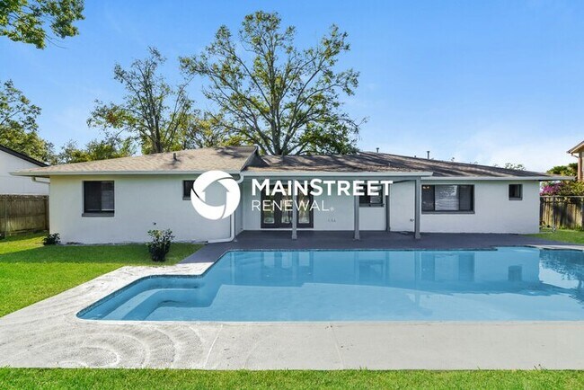 Building Photo - 4 Bedroom Pet-Friendly Home in LONGWOOD, FL with Main Street Renewal