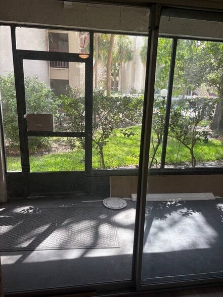 Building Photo - 3802 N Lake Dr