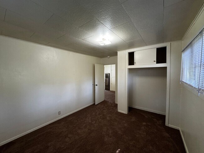 Building Photo - 3956 V St