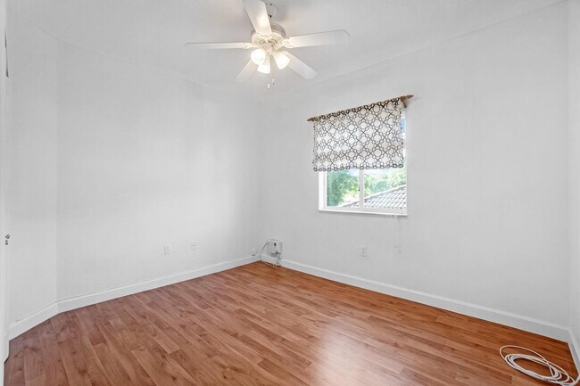 Building Photo - 9002 SW 214th Ln