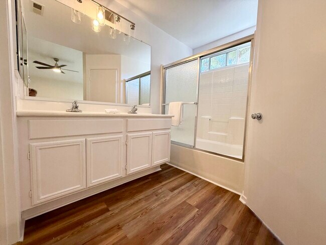 Building Photo - 1304 Thunder Springs Dr