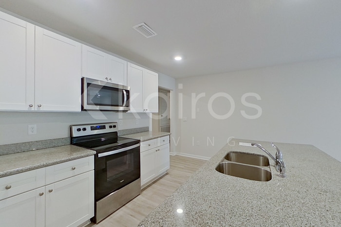 Building Photo - 417 Monarch Ln