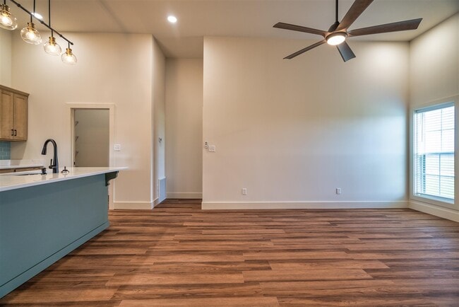 Building Photo - 108 Quarry Rd