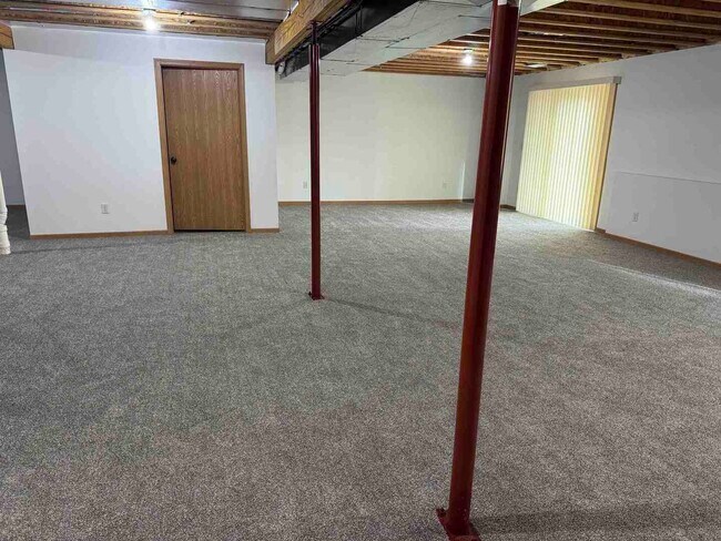 Building Photo - 3802 W 15th St Ct