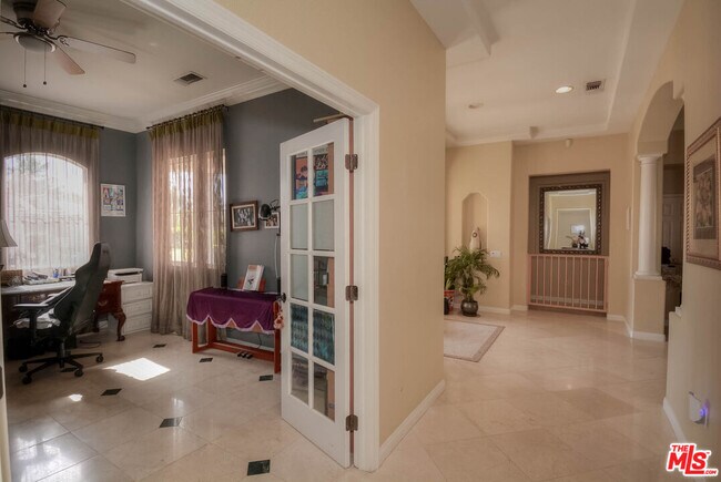 Building Photo - 74080 Claridge Pl