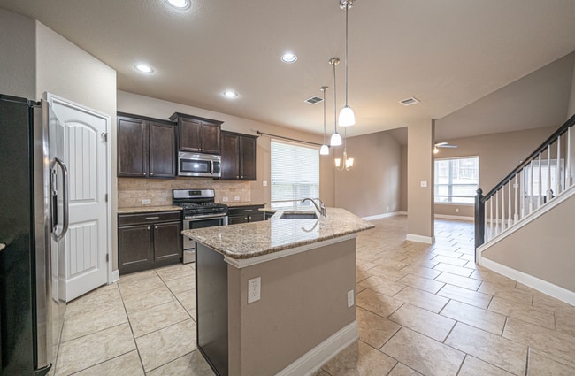 Building Photo - 12911 Brewster