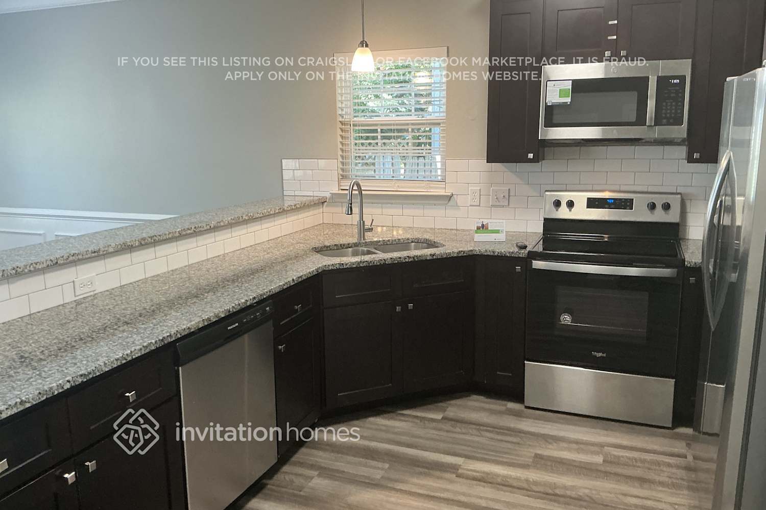 Building Photo - 15232 De Havilland Dr