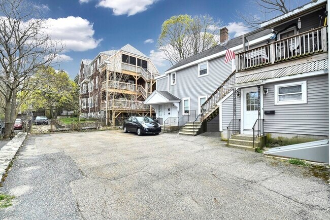 Building Photo - 192 Fairmount Ave