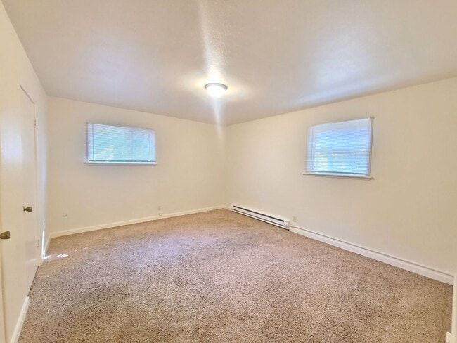 Building Photo - 801 S Lincoln Pl
