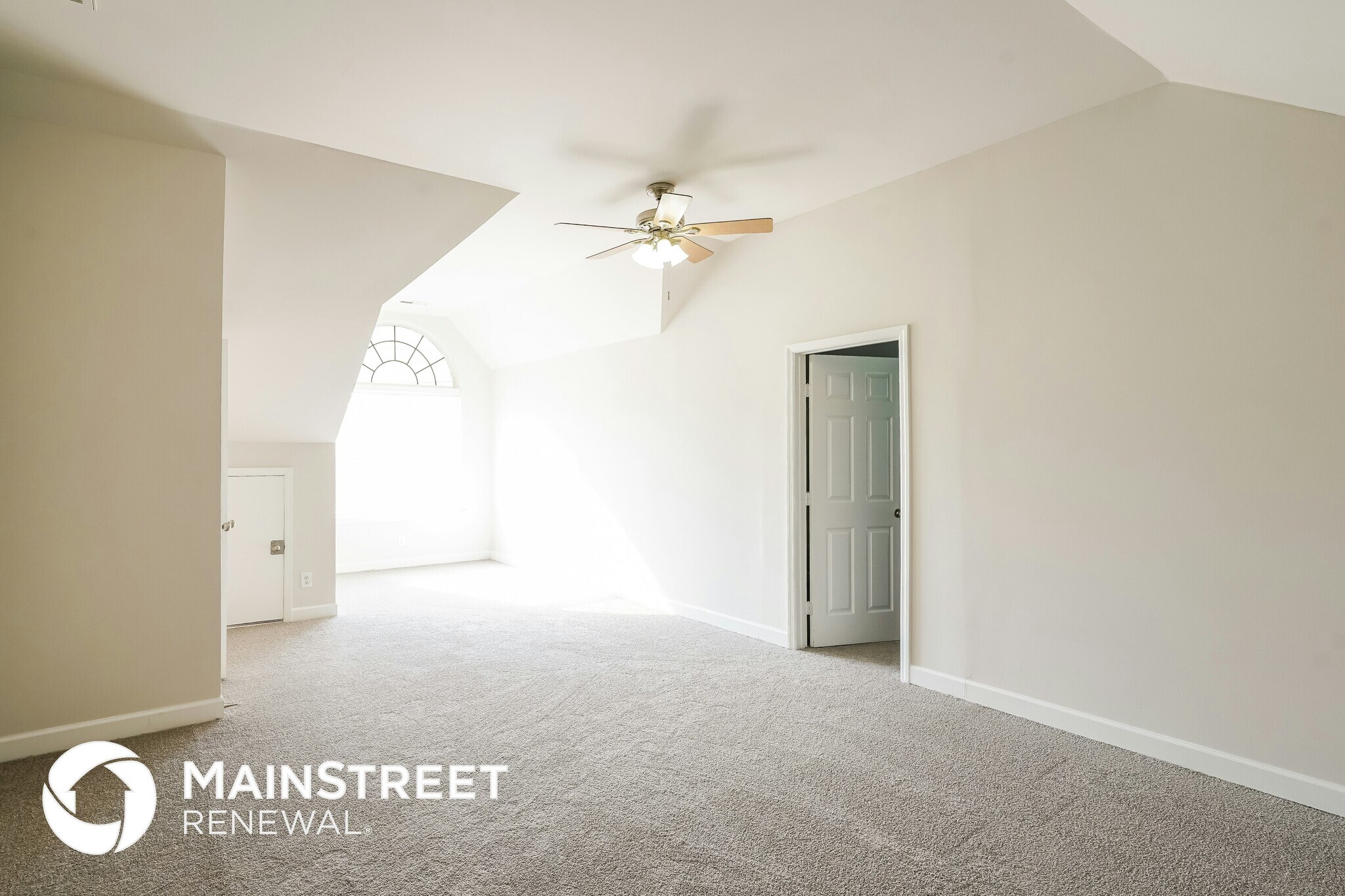 Building Photo - 1351 Lone Oak Rd