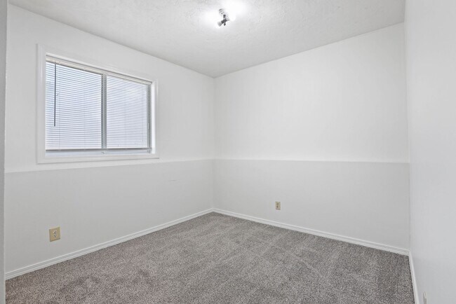 Building Photo - 2286 Stace St
