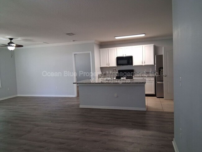 Building Photo - 4247 Bramblewood Loop