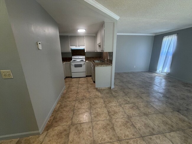 Building Photo - 124 Del Norte Ct