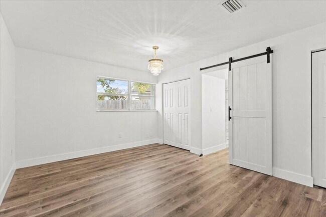 Building Photo - 379 Garden Blvd
