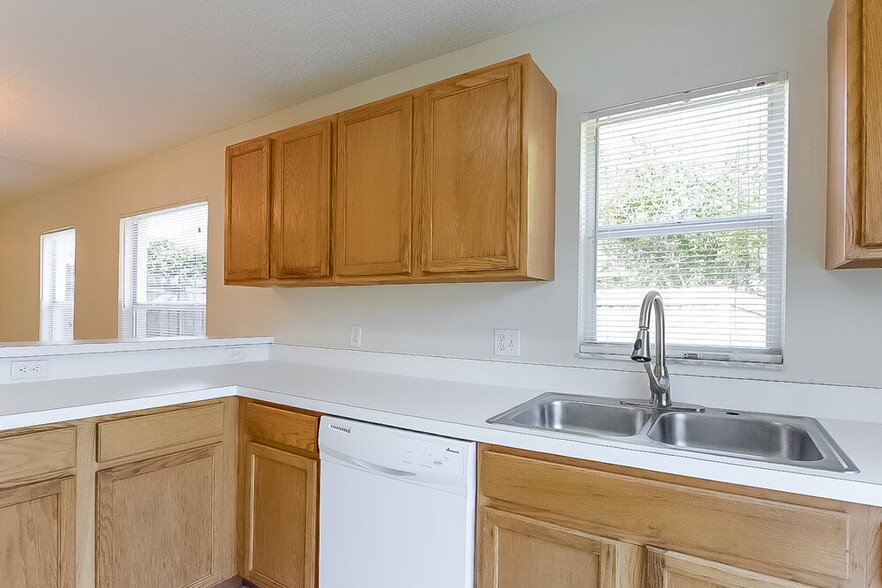 Building Photo - 9837 Morris Glen Way