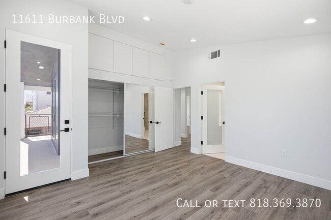 Building Photo - 11611 Burbank Blvd