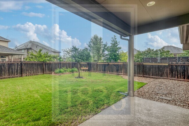 Building Photo - 308 Lacey Oak Lp