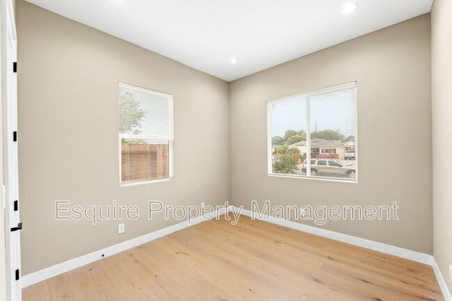 Building Photo - 545 Carty Dr