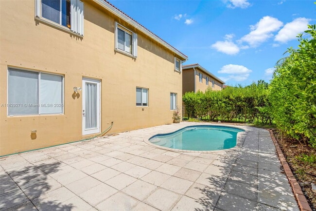 Building Photo - 20530 NW 12th Ct