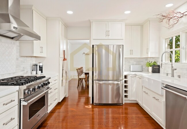 Building Photo - 1476 Crestline Dr