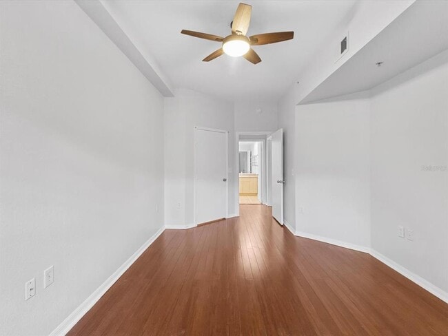 Building Photo - 200 4th Ave S