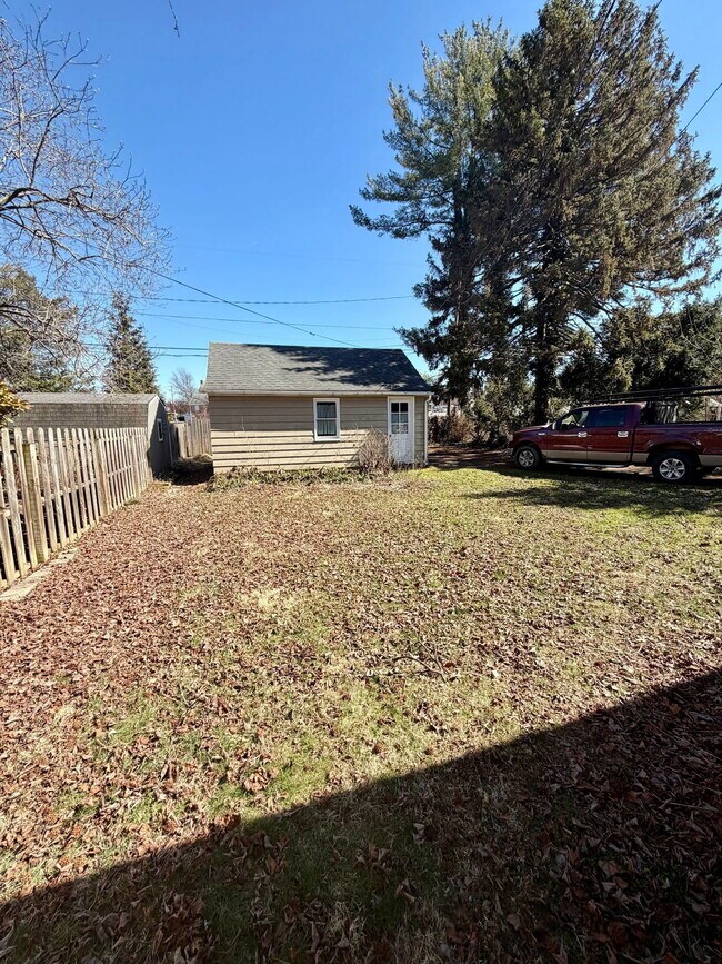 Building Photo - 111 Atkins Ave