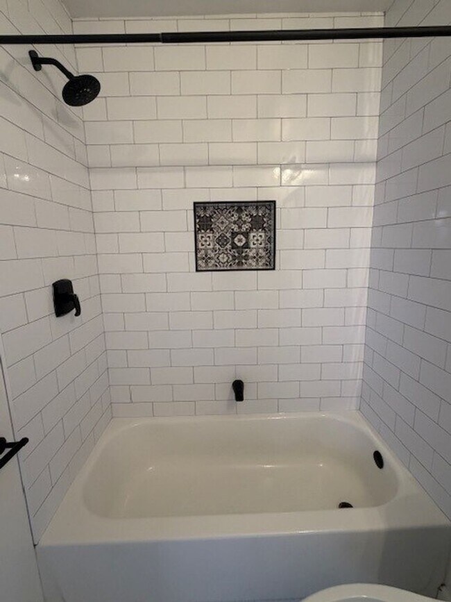 Building Photo - 11432 Hadley St