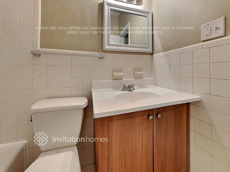 Building Photo - 3821 27th Pkwy