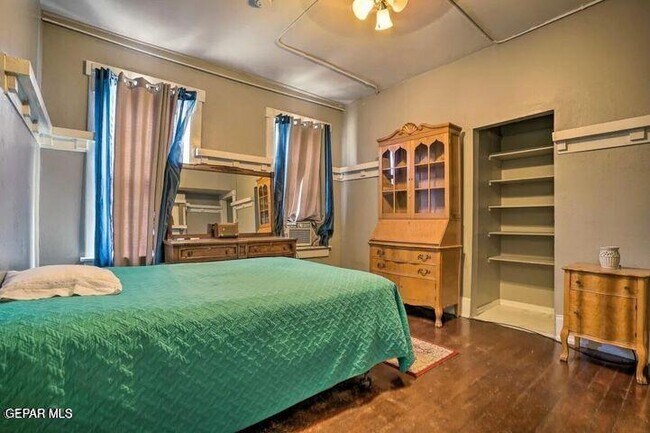 Building Photo - 505 W Missouri Ave