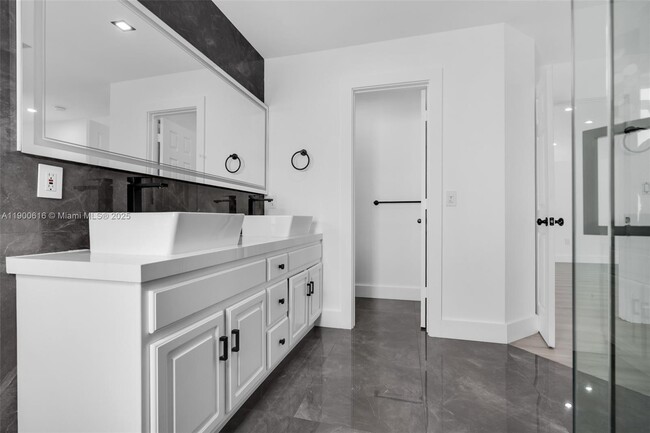 Building Photo - 425 SW 198th Terrace