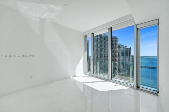 Building Photo - 300 Biscayne Blvd Way