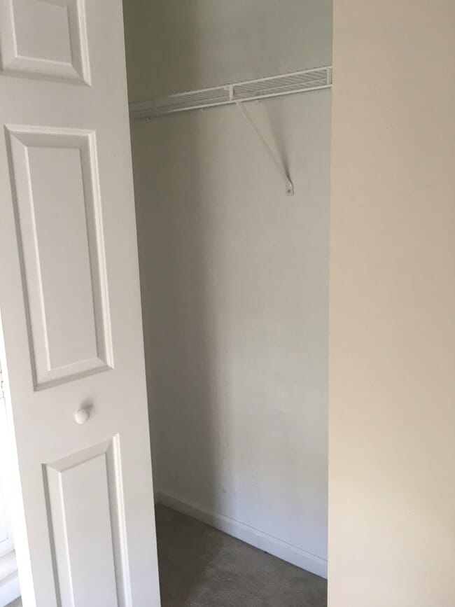 Building Photo - Wonderful 3BR/2BTH Soulard Townhouse