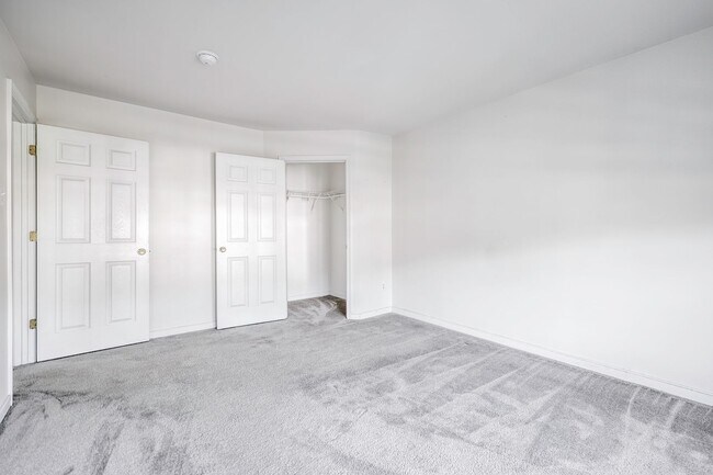 Building Photo - Gorgeous Luxury Townhome for rent