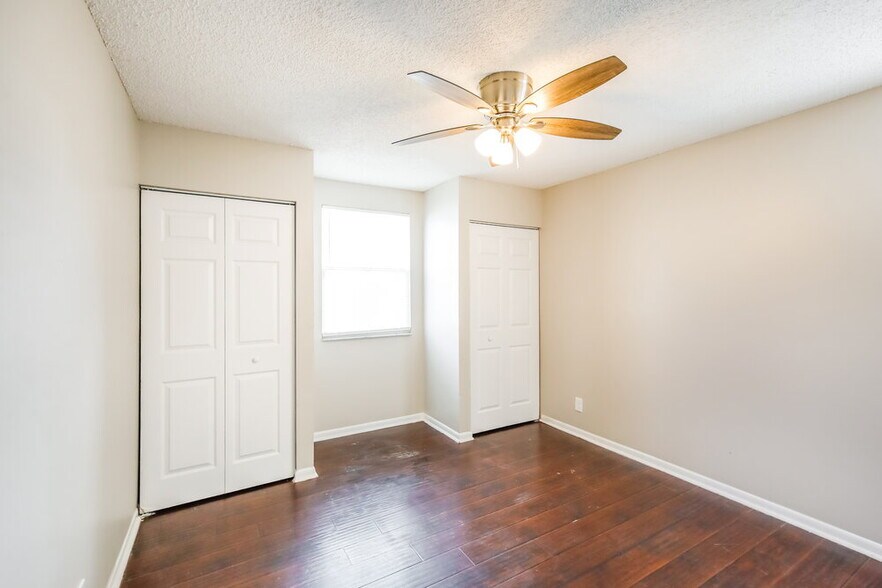 Building Photo - 6701 Fern St