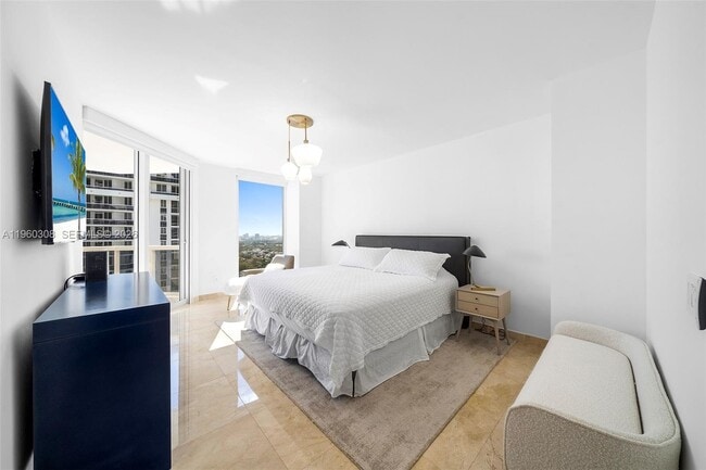 Building Photo - 4779 Collins Ave