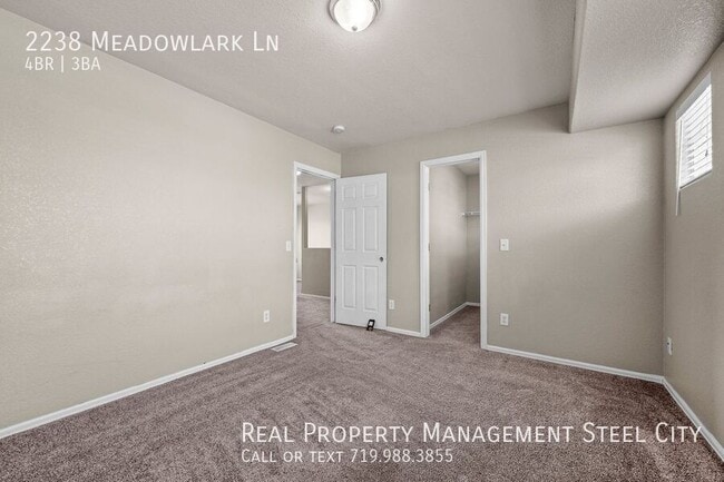 Building Photo - 2238 Meadowlark Ln
