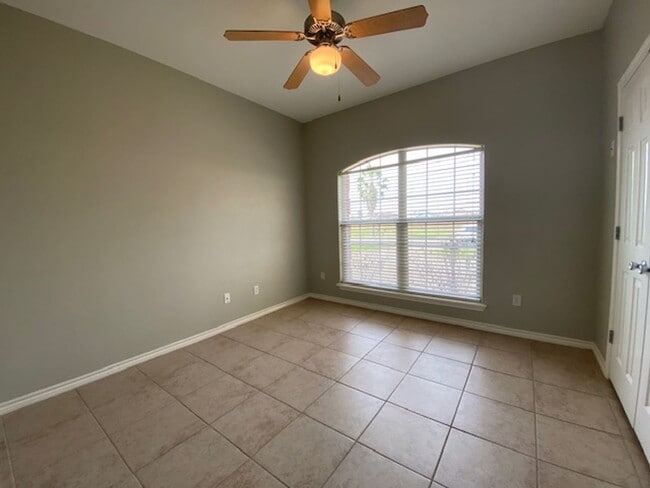 Building Photo - DON'T MISS THIS INCREDIBLE SOUTHSIDE LEASING OPPORTUNITY!