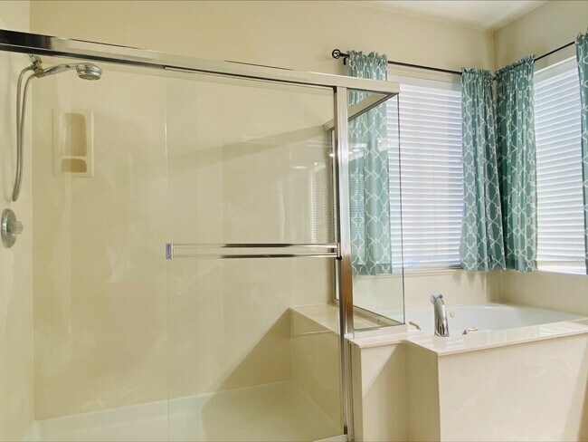 Building Photo - 1651 Pala Ranch Cir