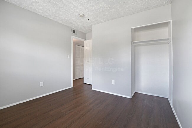 Building Photo - 8602 Gary Wy