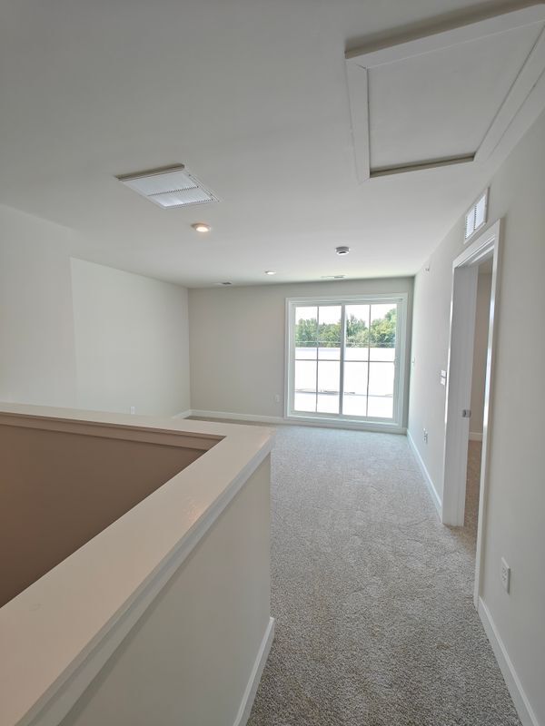 Building Photo - 131 S Durham Dr