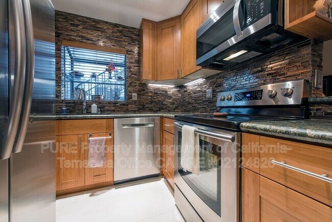 Building Photo - 4435 Marlborough Ave