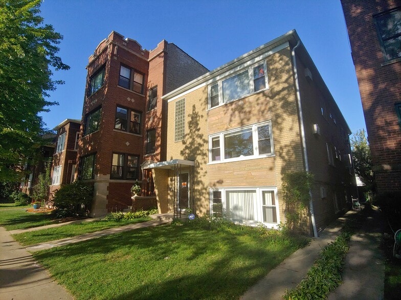 Building Expteror - 4853 N Talman Ave