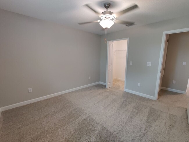 Building Photo - 23300 Willow Glen Way