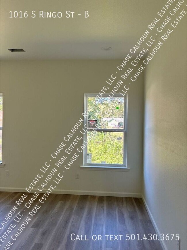 Building Photo - 1016 S Ringo St